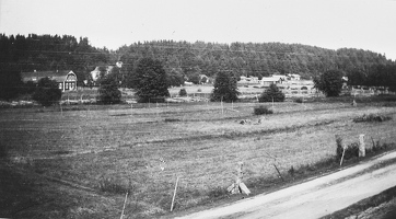 Юккола слева дома оптовика Пеуса 1930е гг.