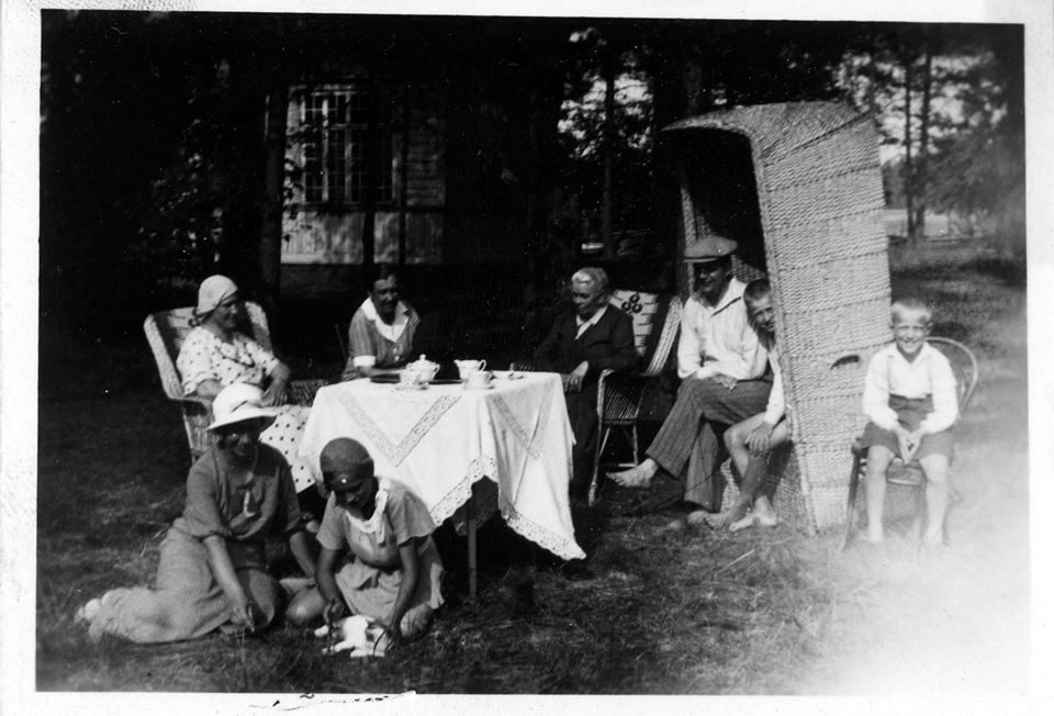 собств.дом Юлии Крафт, дача семьи Хукари 1930е-.jpg