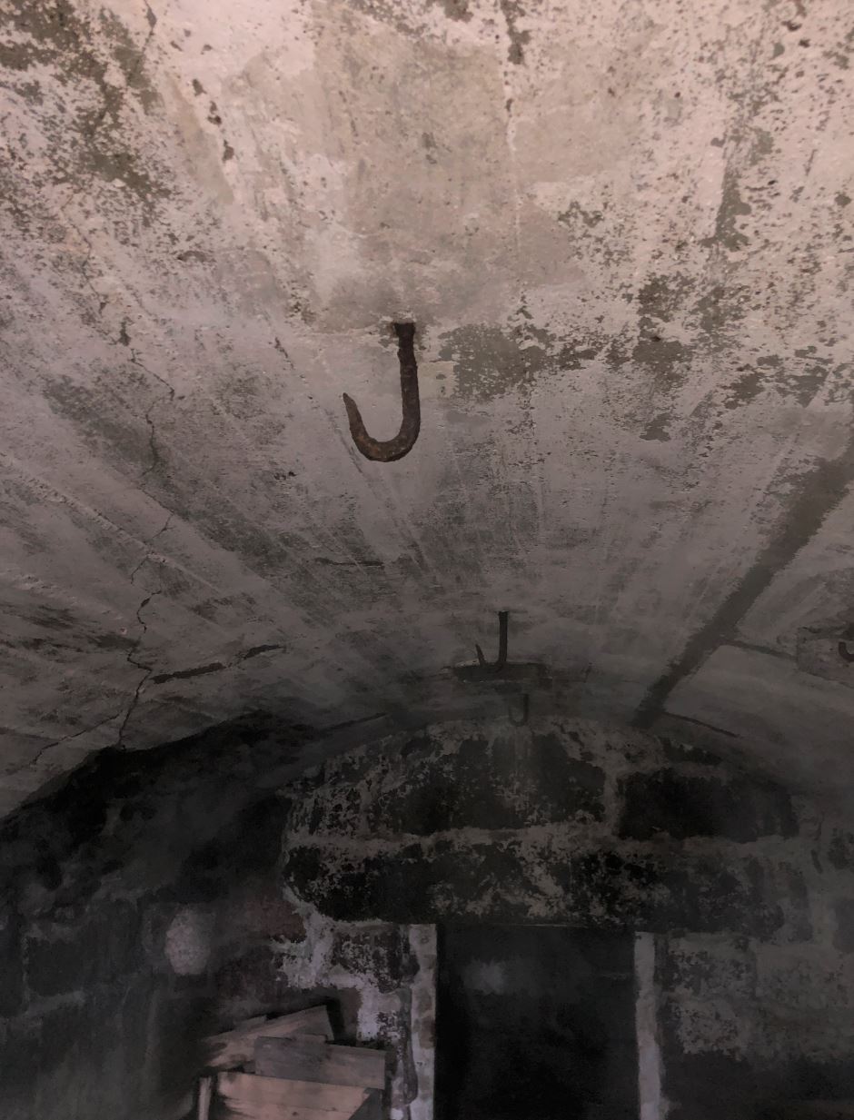 Подземный бетонный ледник 2.JPG