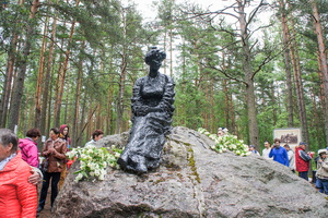 Открытие воссозданного памятника М.В.Крестовской, 24.06.2014