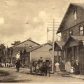 terijoki_jpk-095: Магазины на Виертотие (часть Приморского шоссе). Вдали справа - дом Спеннера. 1906 г.