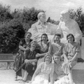 renni_lenin-stalin-1950