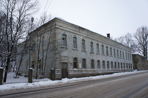 Печи в здании бывшего гарнизонного офицерского собрания в Выборге