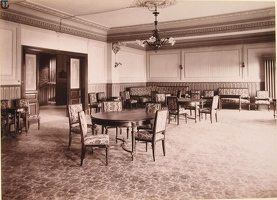 Вид части зала в здании Николаевского отделения санатория