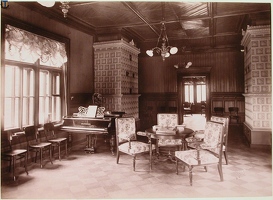 Вид части гостиной в здании Мариинского отделения (для детей) санатория