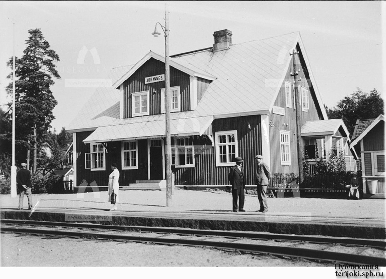 Johannes_railway_193x.jpg