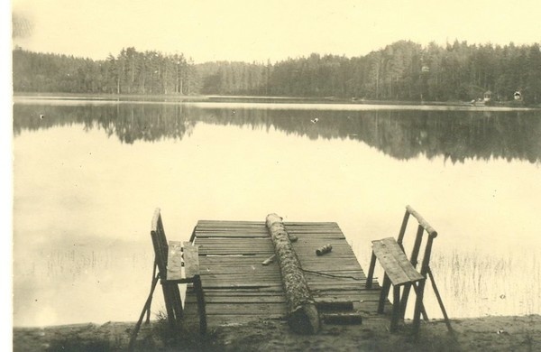 Озеро Питкяярви с уч. фон-Шталь-Хан 24.5.1929.jpg