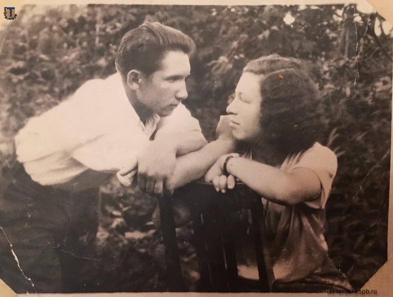 Август 1946,два мес яца после свадьбы.jpg