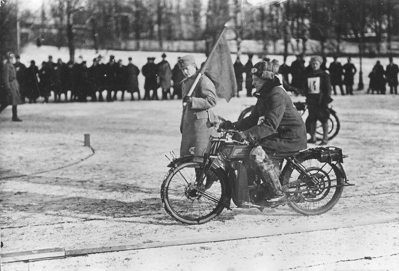 Лео Пильц на соревнованиях в 1924 г..jpg