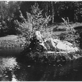 усадьба Арронга.  остров с фонтаном -Русалка- 1938г. разрушен.jpg