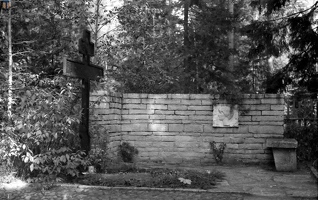 oitru Комарово кладбище 1976-01